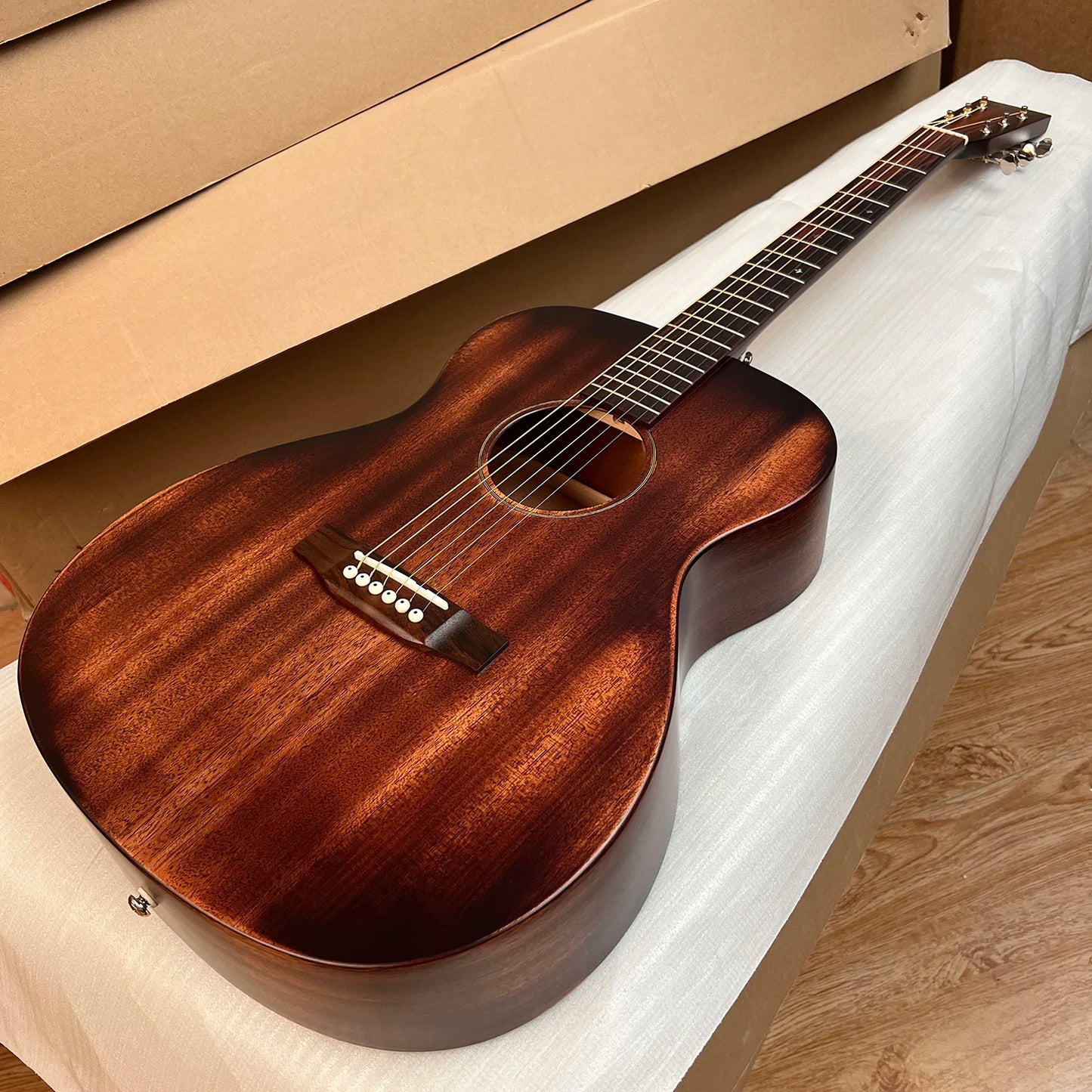 000 15M Street Master Acoustic guitar