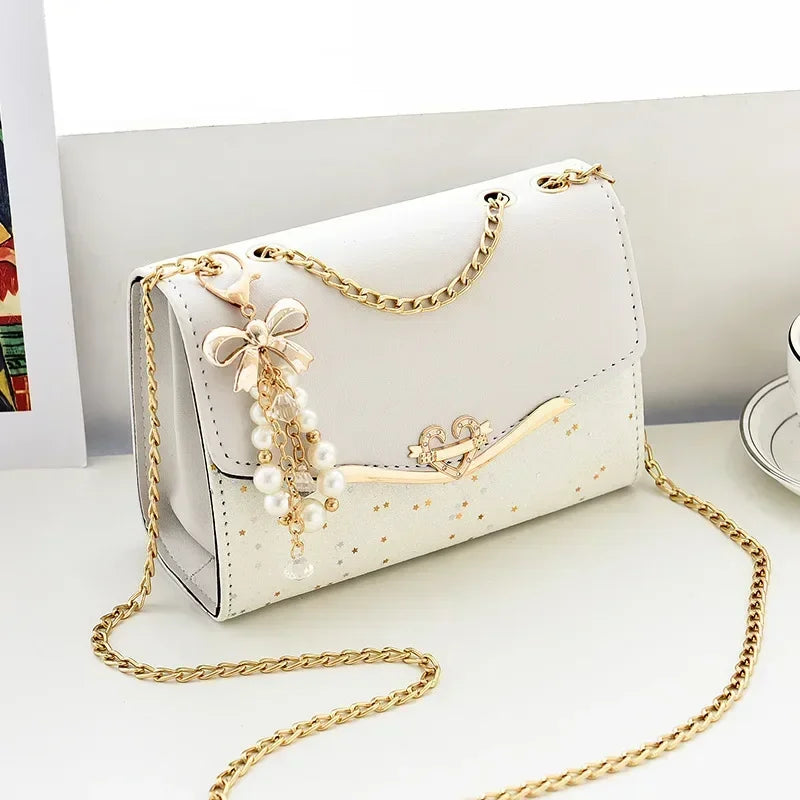 1 Pcs Versatile New Cute and High-end Handbag for Female College Students Fashionable and Versatile Chain Crossbody Shoulder Bag