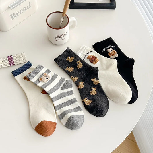 1 pair of men's and women's socks, cartoon gentleman bear cotton Harajuku skateboard socks, novel and breathable Christmas gifts